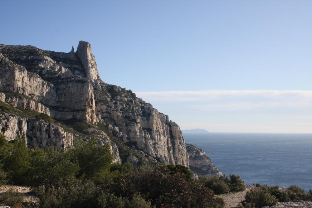 la Grande Candelle : la Grande Candelle et son Candelon en haut, vus depuis le plateau de la Falaise des Toits