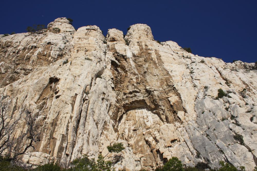 Cirque d'Esculape : la paroi du Cirque d'Esculape... ATTENTION aux chutes de pierres !