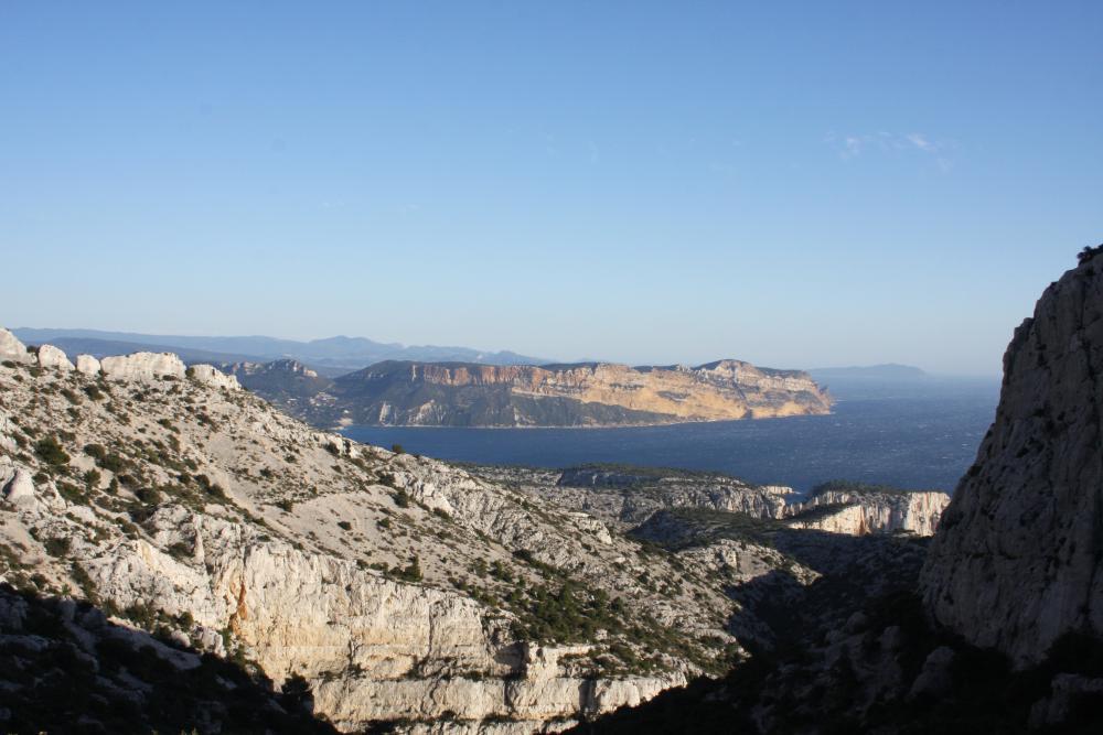 Col de la Candelle : vue près du Col de la Candelle : les profils des Falaises Soubeyranes, du Bec de l'Aigle et du Cap Cissié