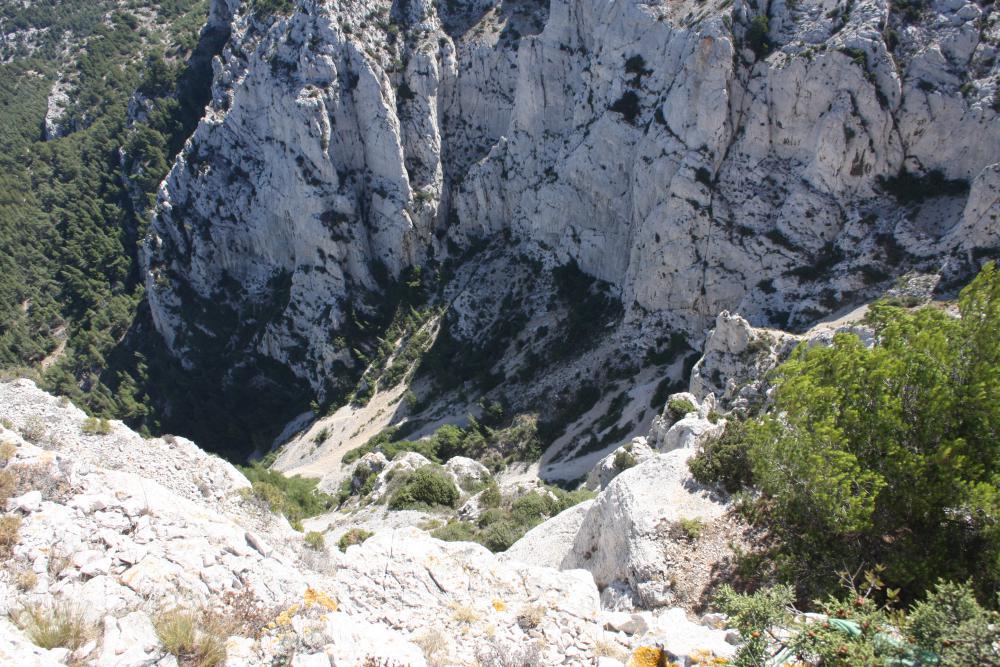 Vallon des Aiguilles : le Vallon des Aiguilles vu à proximité de Béouveyre