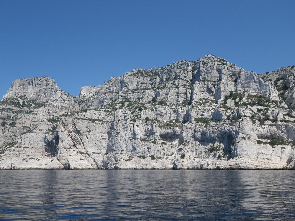 Anse des Enfers : l'Anse des Enfers dominée par le début des Falaises du Devenson