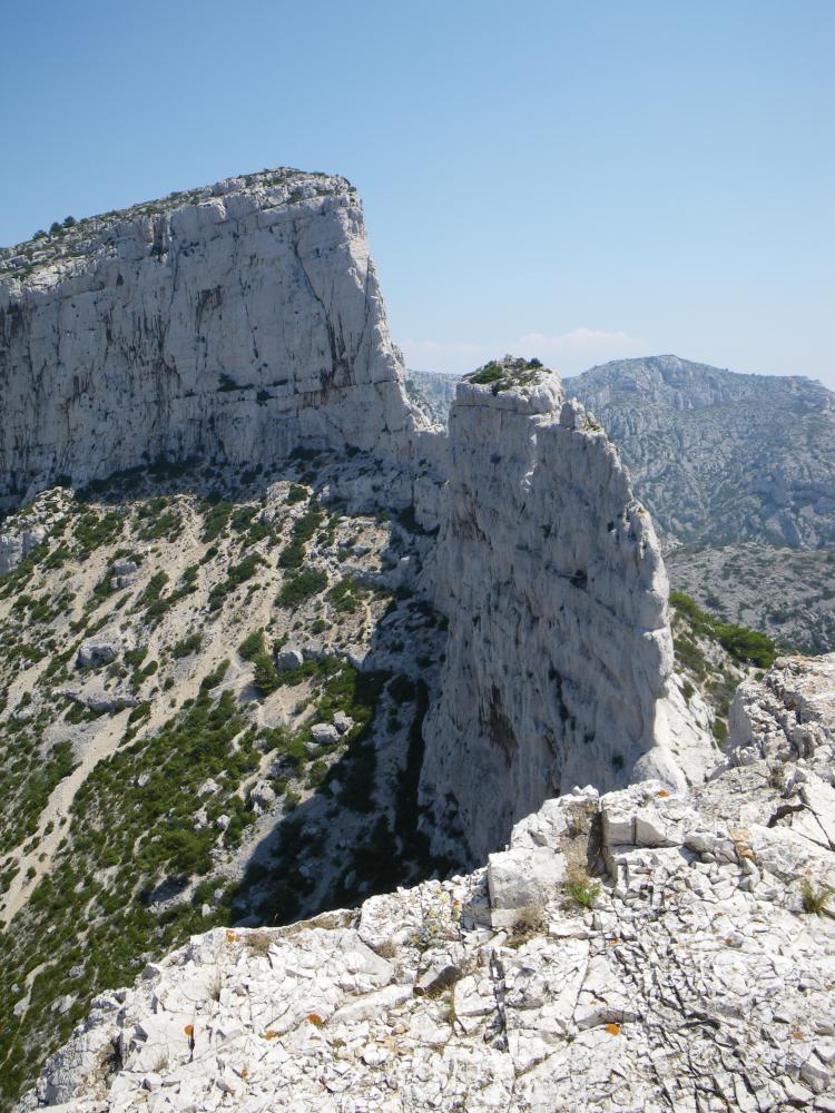 les Lames : les Lames à droite, l'Arête de la Cordée du Rocher de St-Michel à gauche