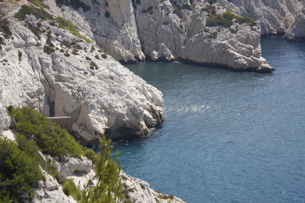 Calanque de Cortiou : la "Calanque" de Cortiou et la vague du grand émissaire