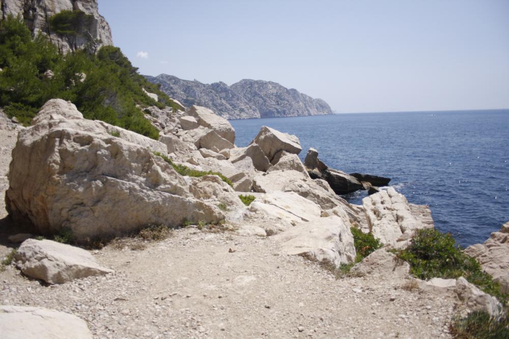 Calanque de l'Escu : quelques queyrons tombés dans l'Escu